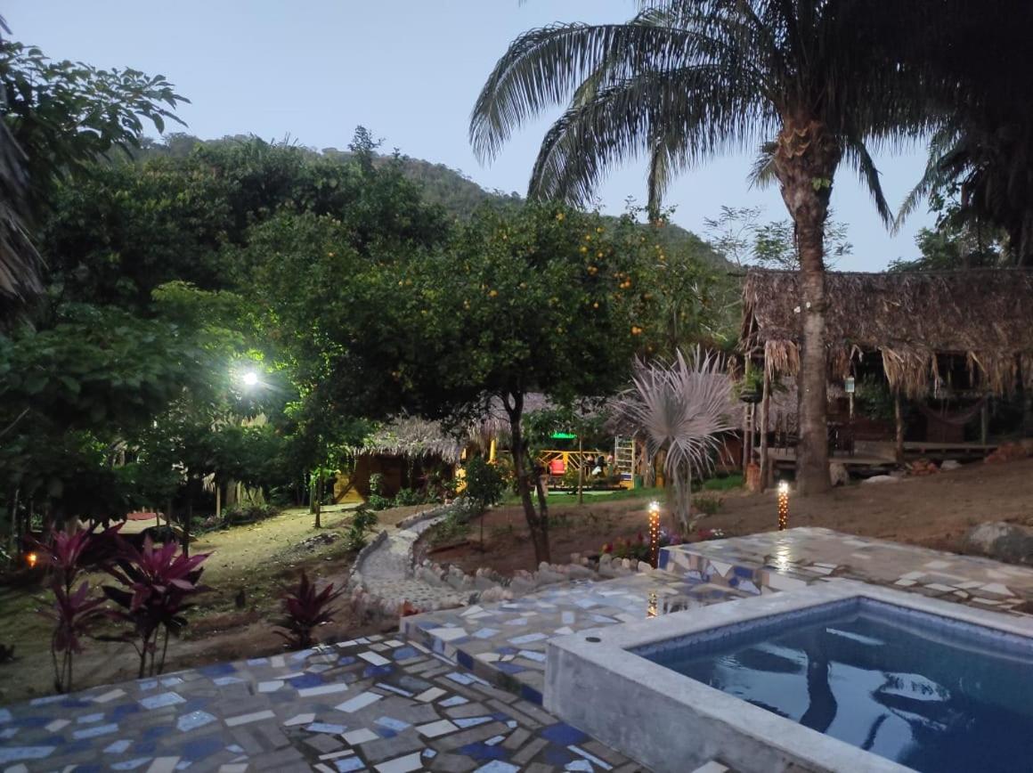 Eco Hostal Monolandia เอลไซโน ภายนอก รูปภาพ